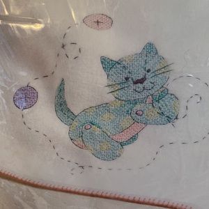 BUCILLA STAMPED CROSS STITCH KIT WHT FLEECE PLAYFUL KITTY 2006 30x40 BLANKET NEW